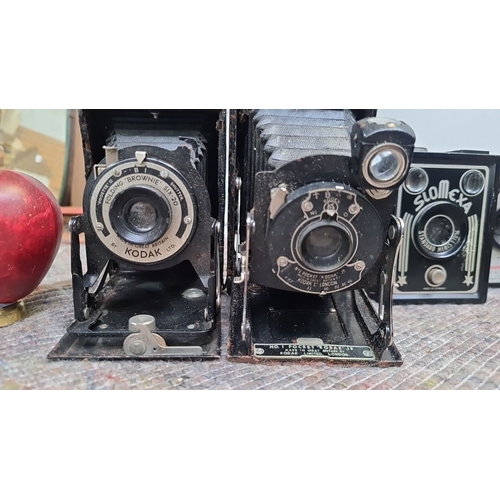 1060 - Collection of five vintage cameras including Kodak Brownie Flash II, Slomexa Standard Men's Ting, Ko... 