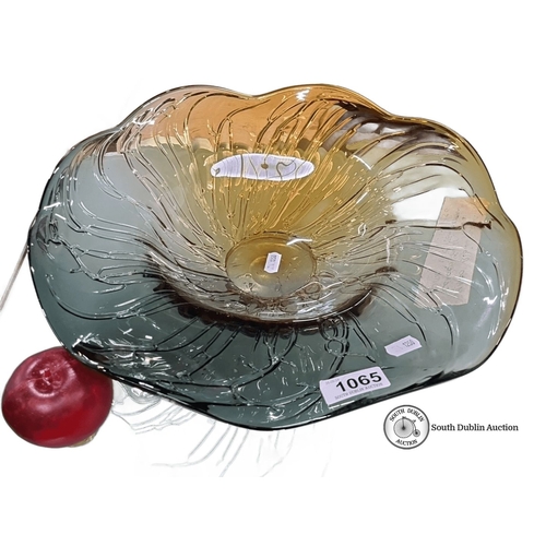 1065 - A large Hand-blown leaded art glass bowl with vine stem pattern.