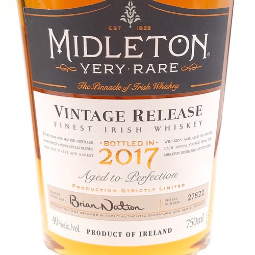 1021 - Super Star lot :A bottle of 750ml Midleton Very Rare Vintage Release Finest Irish Whiskey - Bottled ... 