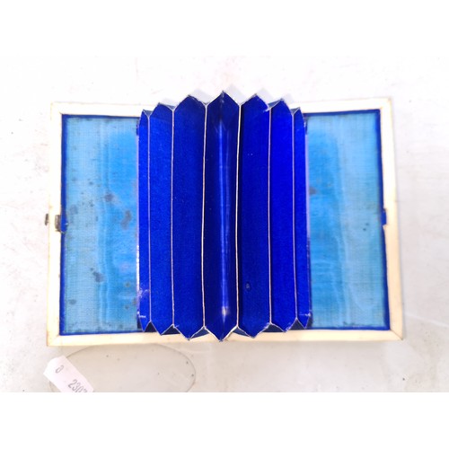 519 - A truly stunning 19th century Victorian Mother of Pearl card case with blue interior. In excellent c... 