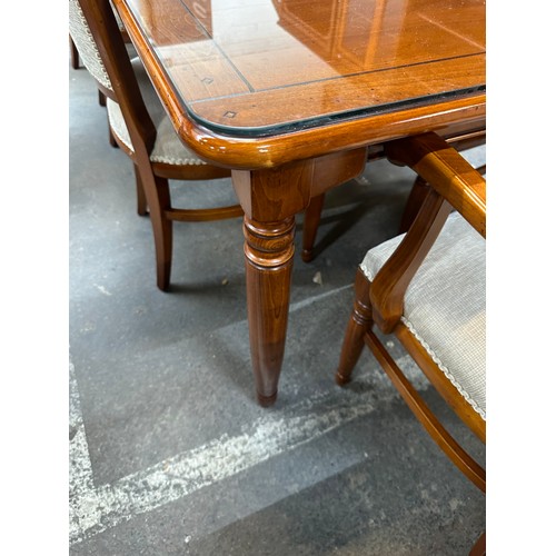 642 - Super Star Lot : A fabulous extending dining table, With two drop in leaves and glass saver top. Com... 