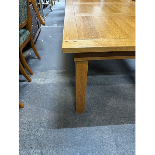 644 - Star Lot : A super Oak Dining / Kitchen table, With one extension leaf, so can seat 6 to 8. Just the... 