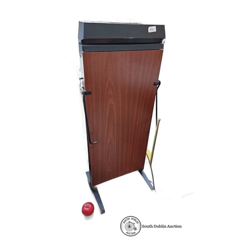 431 - Corby Trouser Press 4400 - features a wood-effect finish, a black frame, and timer controls. I know ... 