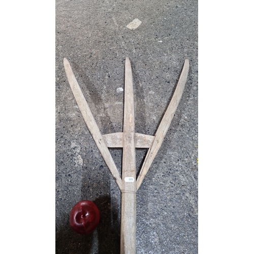 456 - Wooden hay fork, vintage agricultural tool. Approximately 170 cm in length. Made from sturdy wood wi... 