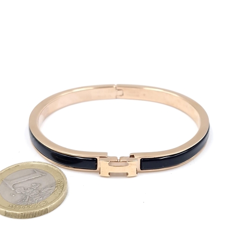 42 - Star Lot : An original designer Hermes bracelet no. F102 12. Comes in Hermes pouch. €759 RRP