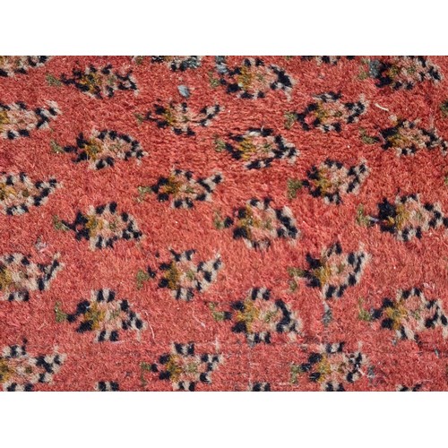 694 - Super Star Lot: A super example of a very large quality hand knotted Indian rug. Would brighten up a... 