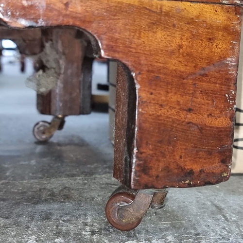 632 - Star Lot : Mahogany Victorian storage chest from the late 19th century. Approximately 60cm in height... 