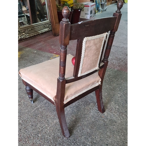 871 - Victorian mahogany chair with turned legs, upholstered seat, and back panel. Approximately 80 cm hig... 