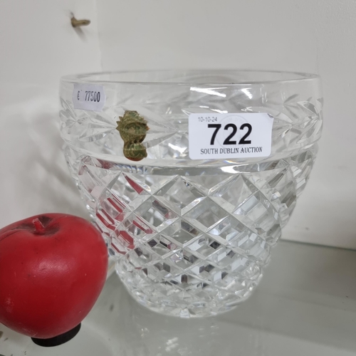 722 - A striking Waterford Crystal ice bucket in the 