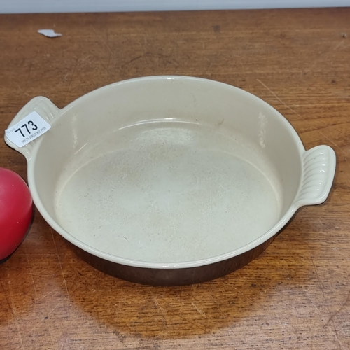 773 - A neatly sized Le Creuset cast iron baking dish. In great condition.