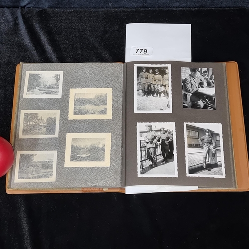 779 - Star lot : A ww11 photograph album with original images of german troops and SS commanders . 22 full... 