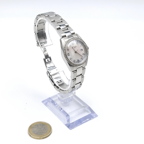 997 - A very pretty Rotary ladies mid size watch, with mother of pearl dial and Diamond hour markers. Swis... 