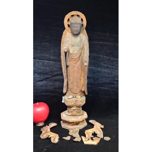 1107 - Star Lot : A very early 18th century Japanese gilt Amida Nyorai Buddha. Attention needed to his piec... 