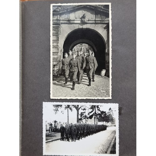 779 - Star lot : A ww11 photograph album with original images of german troops and SS commanders . 22 full... 