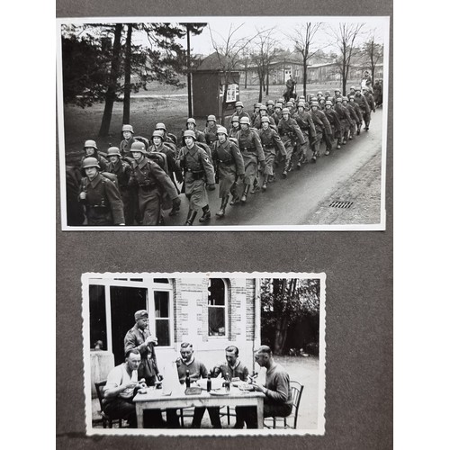 779 - Star lot : A ww11 photograph album with original images of german troops and SS commanders . 22 full... 