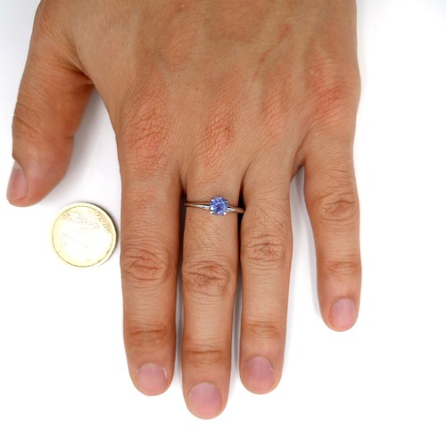 557 - A Tanzanite stone ring set in sterling silver marked TGGC to band (The Genuine Gemstone Company). Ri... 