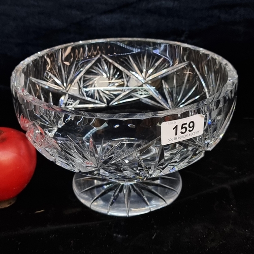 159 - A quality cut crystal pedestal bowl. In very good condition, would make a lovely centerpiece.