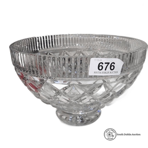 676 - Waterford crystal bowl, diamond-cut pattern, approximately 10 inches in diameter. Crafted with Water... 