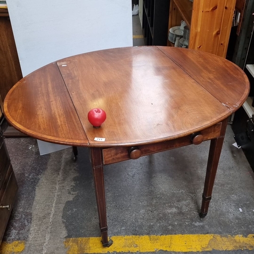 711 - Star Lot : Lovely clean Mahogany drop-leaf table, approximately 30