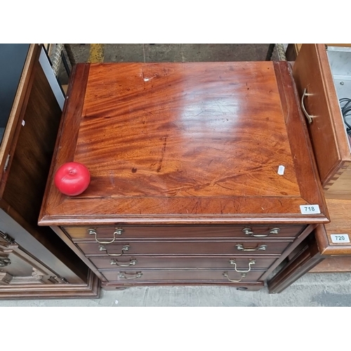 718 - Star Lot : A handsome Red Mahogany Commode with brass handles. Approximately 85 cm high, 75 cm wide,... 