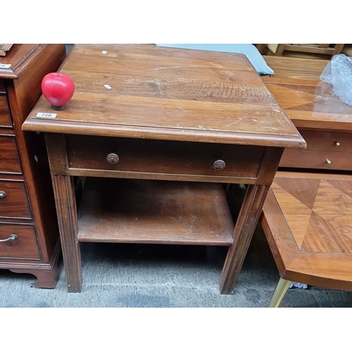 720 - Oak side table with a single drawer and lower shelf. Approximately 60 cm high, 50 cm wide, 50 cm dee... 