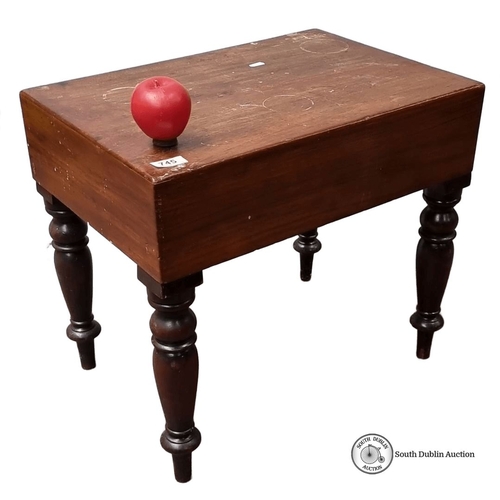 745 - Victorian mahogany table with turned legs and hidden storage compartment. Approximately 28 cm high, ... 