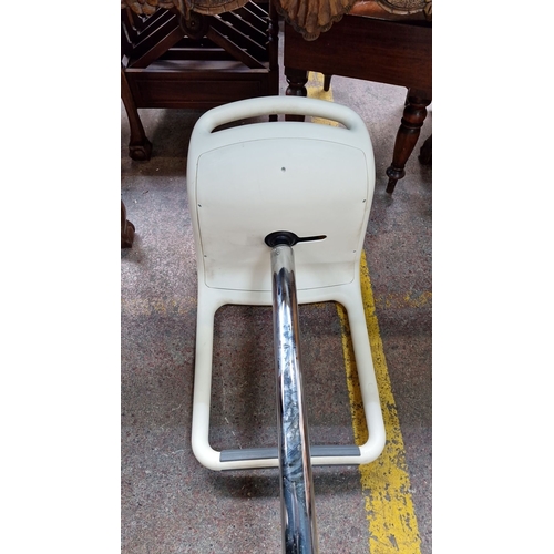 769 - Star Lot : Set of three cream colored bar stools with sylinder System By Segis Italy for Pocci and D... 