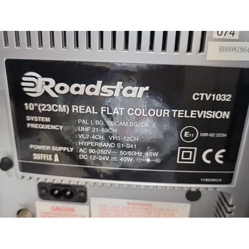 892 - A vintage Roadstar CTV1032SIL, 10