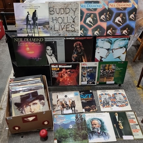 895 - Mixed lot of vinyl records including Neil Diamond, Buddy Holly, and The Beautiful South's 