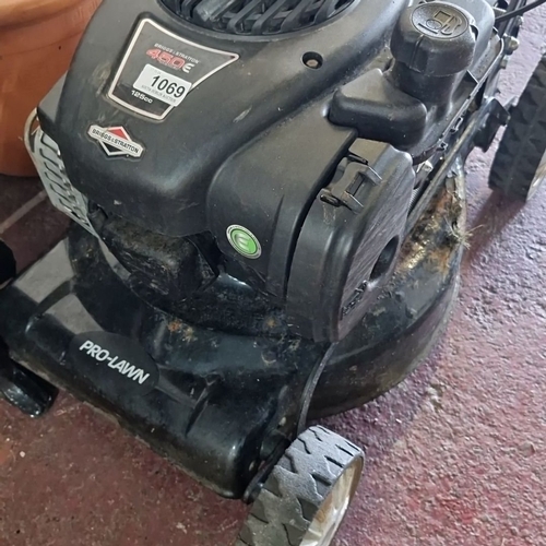 1069 - Star lot :Pro-Lawn mower featuring a Briggs & Stratton 450E Series engine, 125cc.