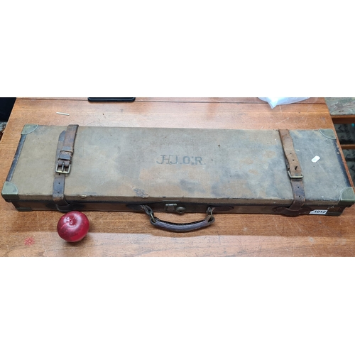 1012 - A superb early 20th Century W.J.Jerrery & Co. Ltd London gun case. Featuring brass edges with leathe... 