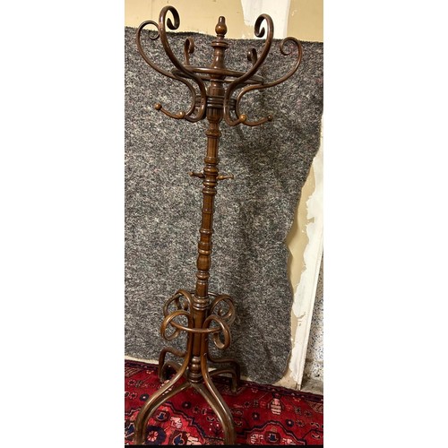 1215 - Star Lot ; A fabulous oversized bentwood coat stand with 6 bent wood S hooks to the top, unusual peg... 