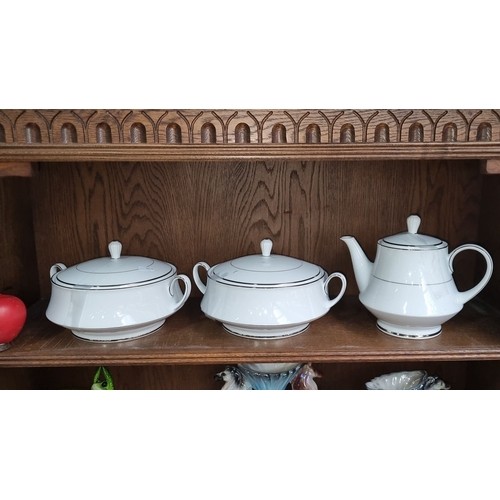 673 - Star lot : Three Shelves of beautiful 