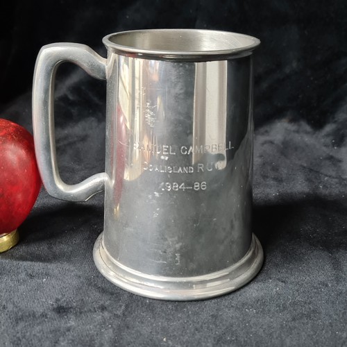 1034 - An English Sheffield rose pewter tankard featuring the crest of the Royal Ulster Constabulary with l... 