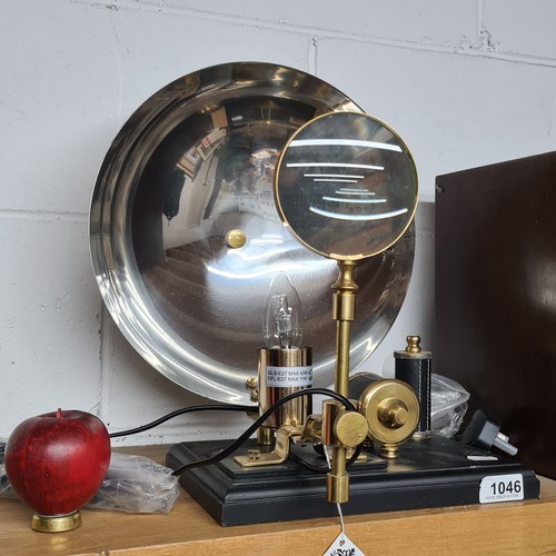 1046 - A decorative spectrometer table lamp. New with tags. Very cool looking piece. Has an amazing effect ... 