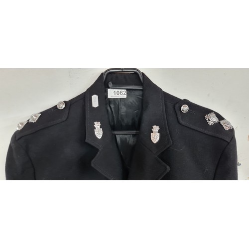 1062 - A British Devon & Cornwall MS Inspector's Police jacket. Size 27B. Tailored by Grantham. In nice cle... 