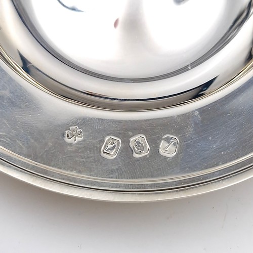 470 - An Irish silver tray with inscription 'Leinster Society of Chartered accountants - March 1994. Dimen... 