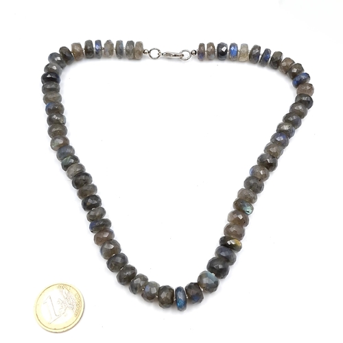 54 - A lovey Labradorite gemstone necklace, lovey colour play, length - 40cm. Weight - 66 grams. Stones c... 