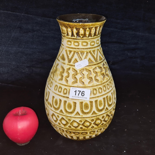 176 - A nice collectible Bay West German ceramic vase. In good condition with stamp to base. C. 1960's/70'... 