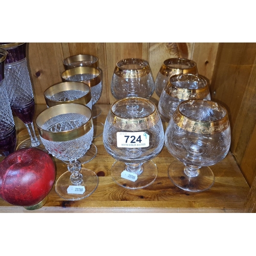 724 - Set of crystal glassware 4 goblets and 6 brand balloons with gold-tone rims, featuring intricate etc... 