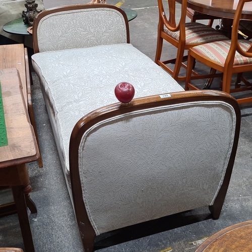 749 - Star Lot : A Lovey Victorian daybed with curved bentwood wooden frame and ornate fabric upholstery. ... 