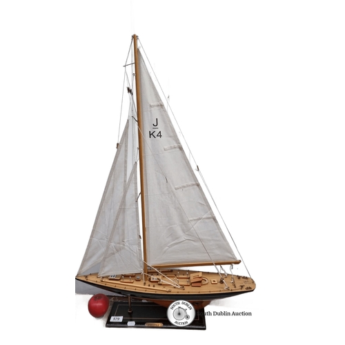 579 - Model yacht 