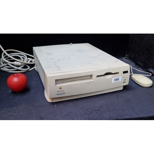 598 - Star Lot : Apple Macintosh Performa 630 desktop computer, model M3076, assembled in Ireland, from 19... 