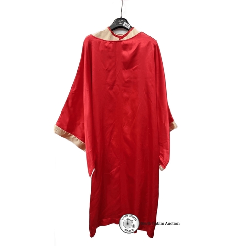 678 - Sable red robe, made in Ireland, size 55, features classic design with contrasting trim. Bit of Sist... 