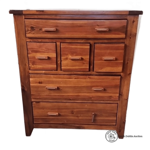 960 - Star lot :Solid wood chest with six drawers, featuring rectangular handles. It has a beautiful grain... 