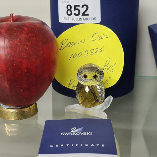 852 - A Swarovski Crystal figure of a Brown Owl. RRP £85.00. A super collectors item. With original presen... 