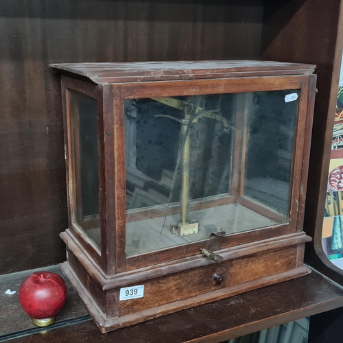 939 - A superb antique early Victorian laboratory precision scales. With neatly sized pull out drawers to ... 