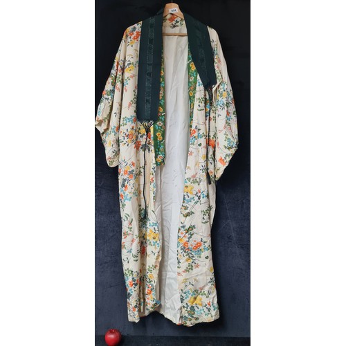 954 - A stunning Vintage Japanese kimono, 100% silk, floral print with vibrant multicolored flowers and gr... 