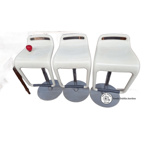 1165 - Star Lot : Set of three cream colored bar stools with sylinder System By Segis Italy for Pocci and D... 