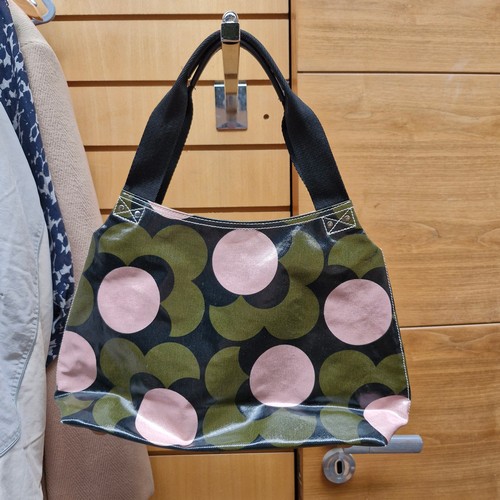 388 - A mixed lot of stylish ladies handbags including examples from Michael Kors, Jonathan Adler and Orla... 